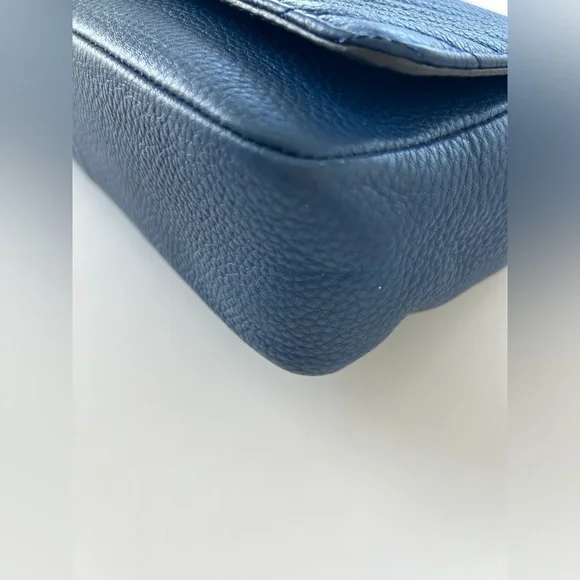 Karl Lagerfeld Shoulder Bag - Picture 5 of 9